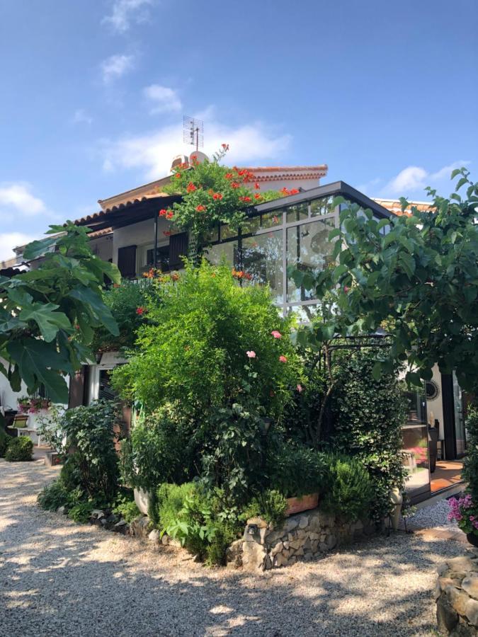 Lou Pantai Hotel Levens Exterior photo