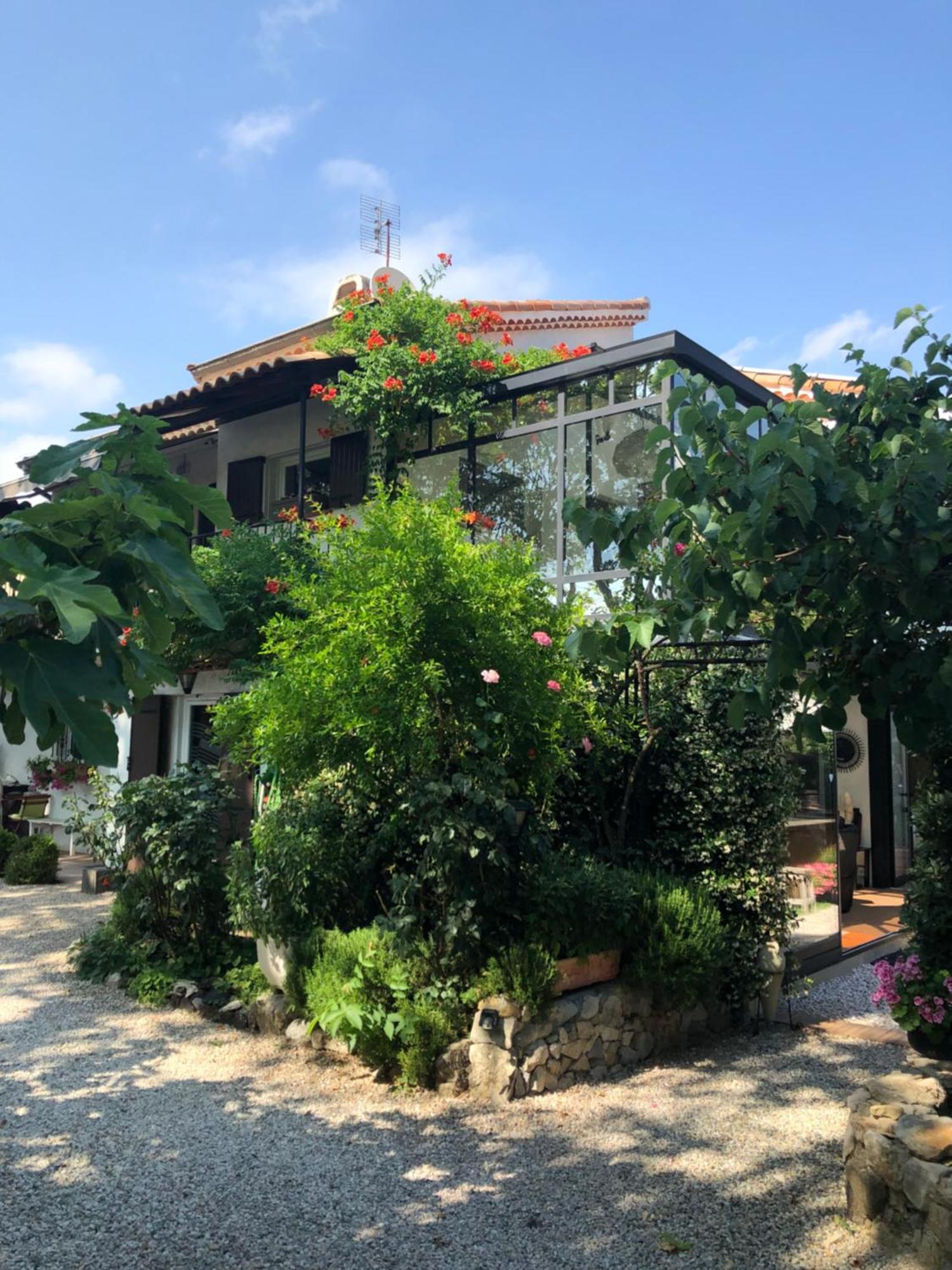 Lou Pantai Hotel Levens Exterior photo